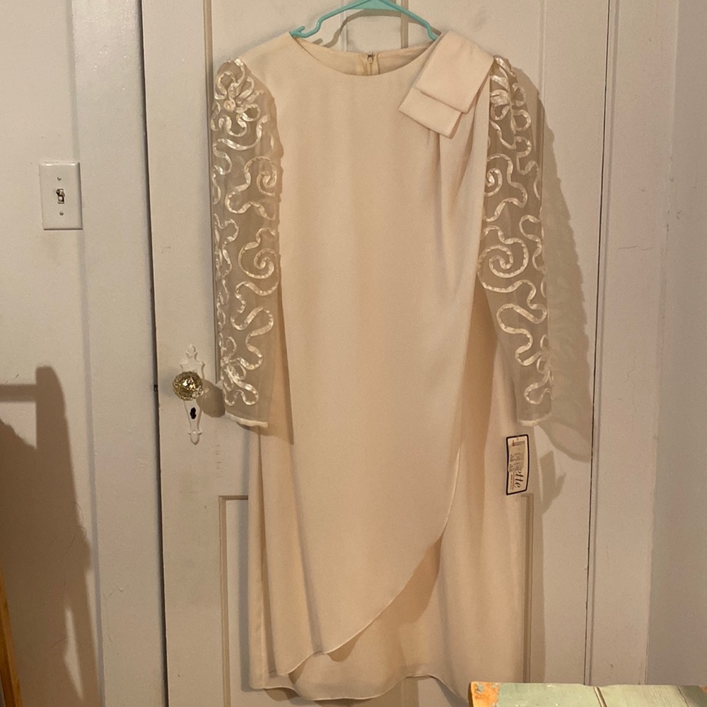Beautiful ivory dress!